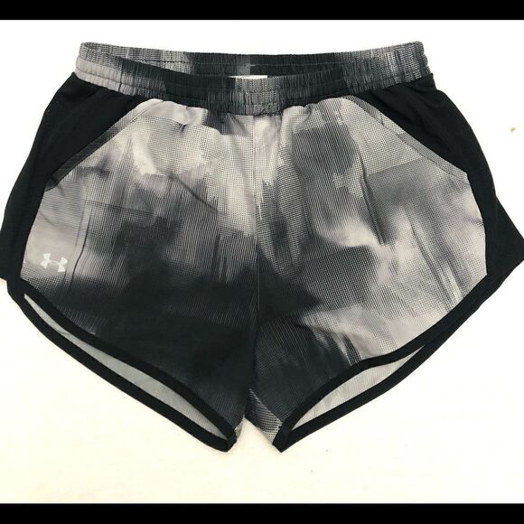 Bundle under armour heat gear and Nike dri-fit womens shorts size S - Picture 7 of 11